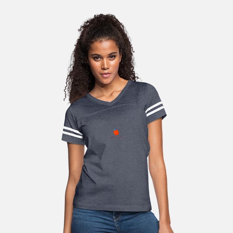 Casual clothing printed with an apple